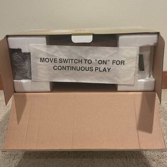 New Mr. Christmas Gold Label symphony surprise musical clock. Original packaging - Picture 7 of 9